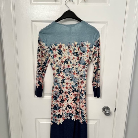 BCBG wrap dress - size XS - Picture 2 of 2